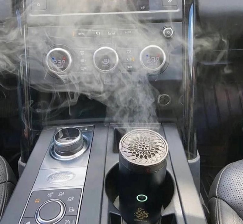 للطلب عبر الواتساب: